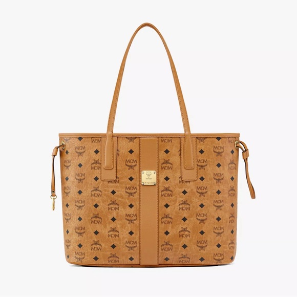 MCMclassy tote. Lightweight tote bag in Visetos monogram canvas andnappa leather - Picture 1 of 12